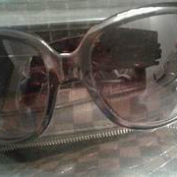 Vintage early 2000's Beyonce's House of Dereon sunglasses. Discontinued and htf - Picture 1 of 7